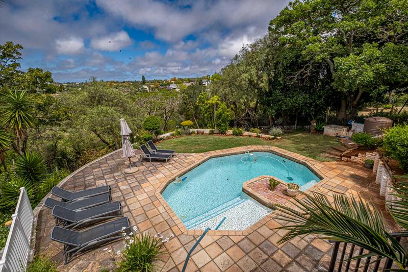 5 Bedroom Property for Sale in Linkside Eastern Cape